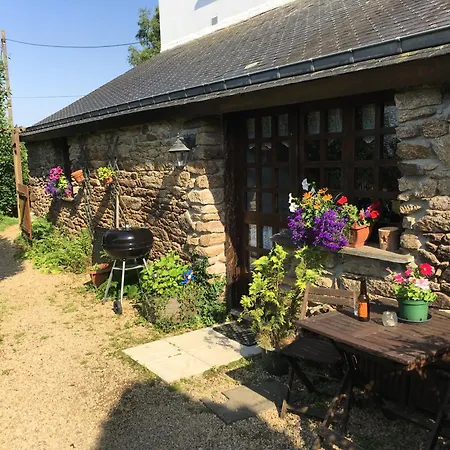 Gites De Camors Exterior photo